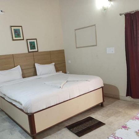Chandan Resort Puri Exteriör bild