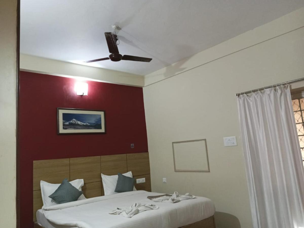 Chandan Resort Puri Exteriör bild